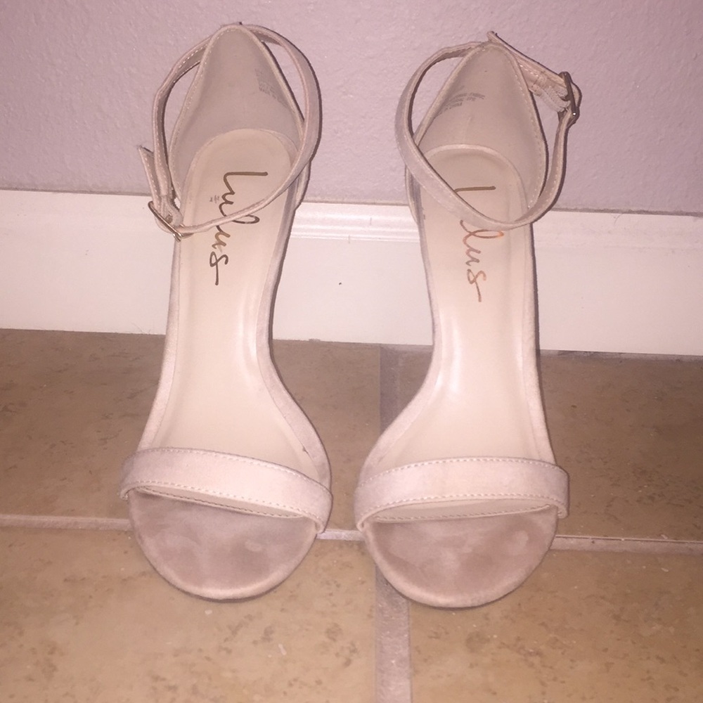 Lulu’s faux suede heels
